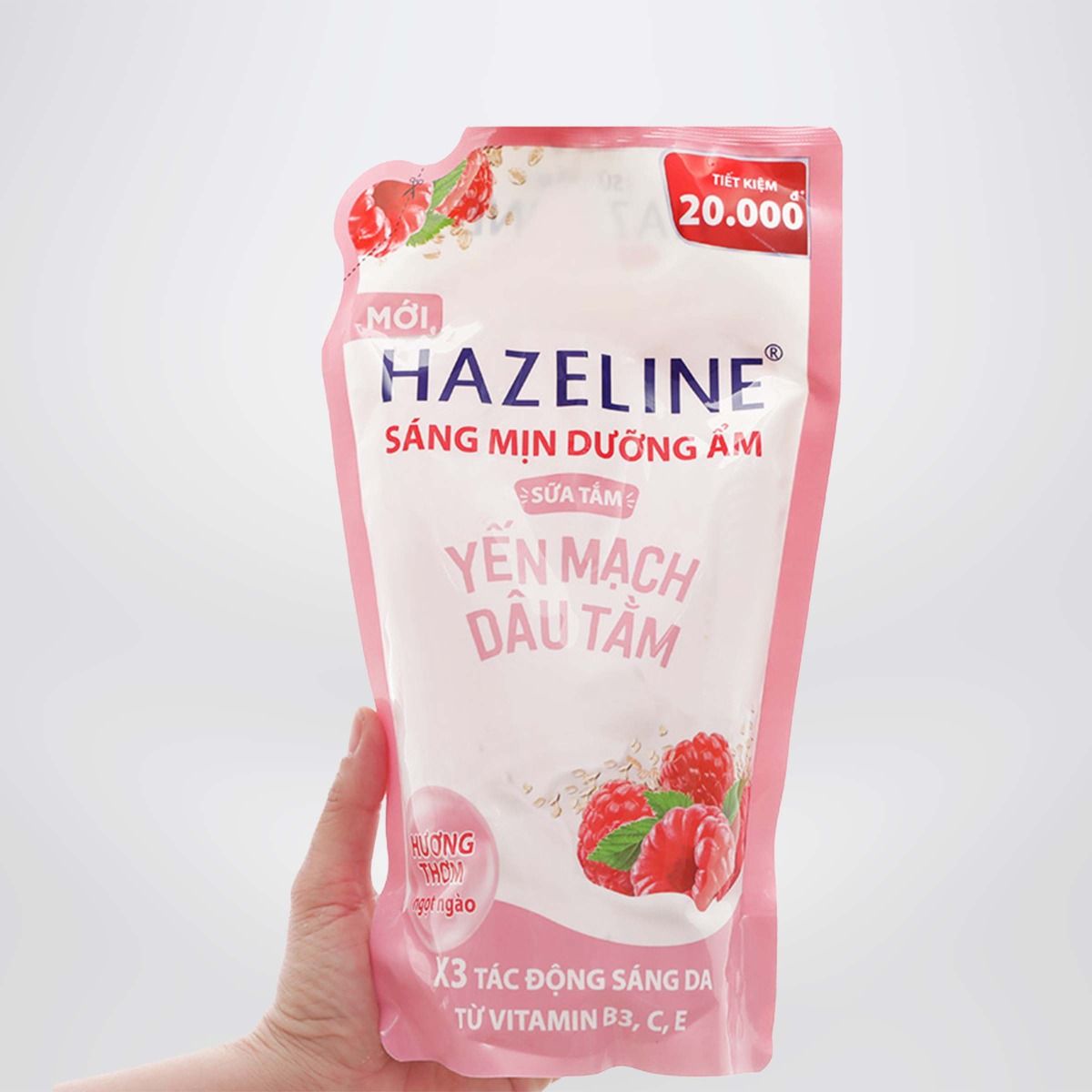 Sữa Tắm Trắng Da Hazeline Dưỡng Thể Thiên Nhiên Yến Mạch Dâu Tằm Sáng Da Dưỡng Ẩm 900g